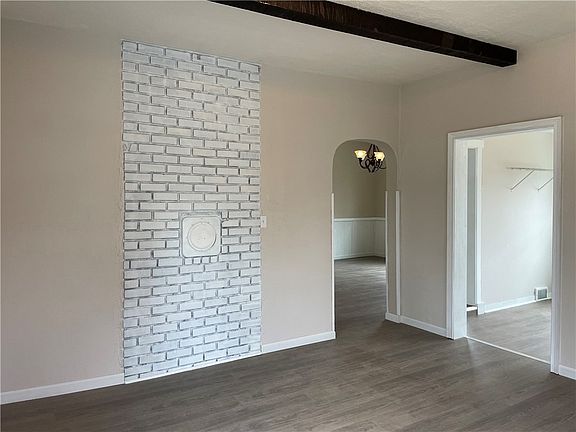 5th image of 9 Bentley Ave