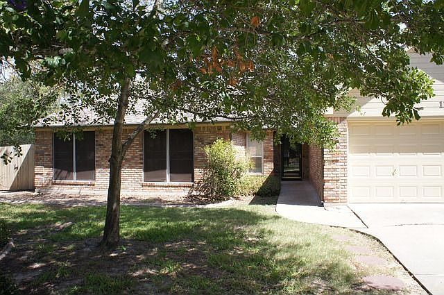 1st image of 1102 San Saba Cir
