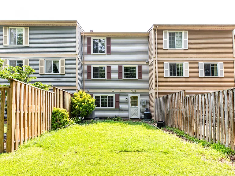 1604 Barnstead Dr — Photo 35