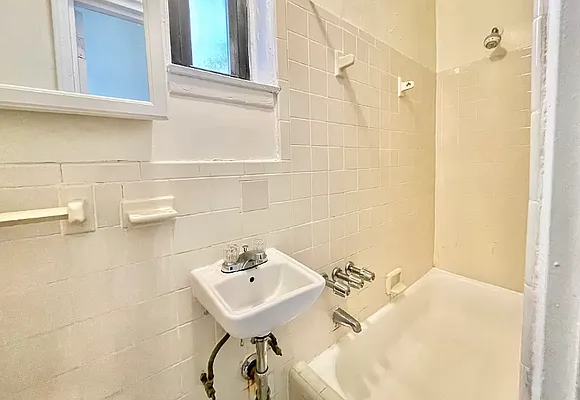 Rented by Living New York | media 10