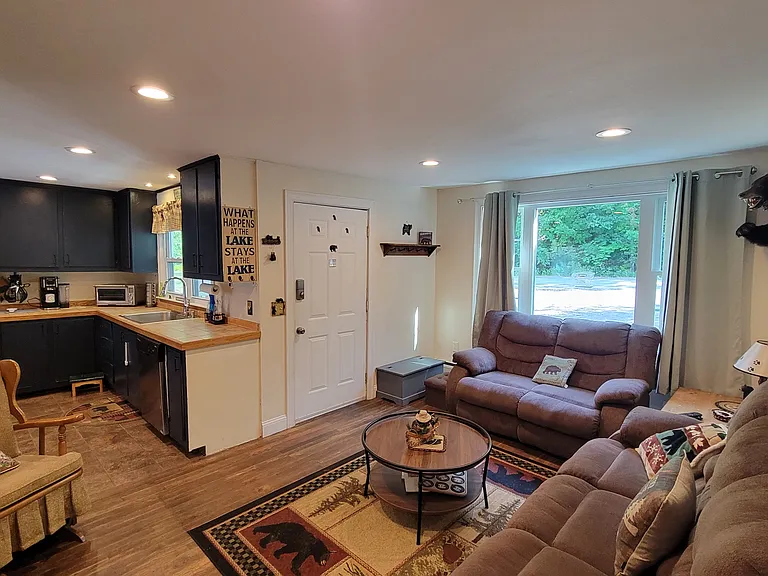 103 Lakeshore Dr — Photo 8