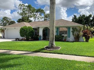 116 Versailles Cir, Naples, FL 34112