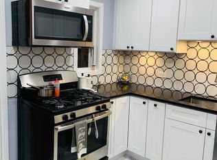 8303 Christiana Ave #1E, Skokie, IL 60076