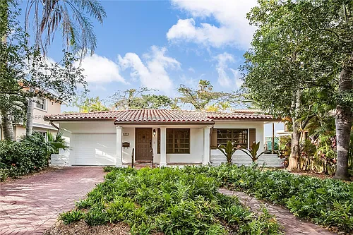 407 Minorca Ave #407 Photo 1