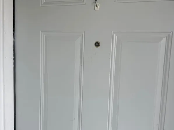 114 E Main St APT D, Grand Ledge, MI 48837