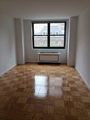 3rd image of 200 E 72nd St APT 5L