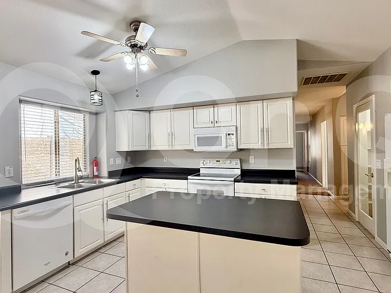 1530 E Toledo St — Photo 12