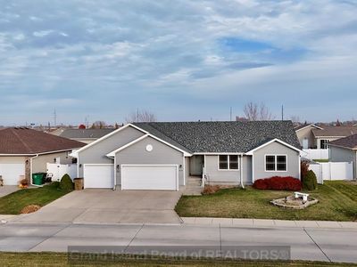 819 Sagewood Ave, Grand Island, NE, 68803