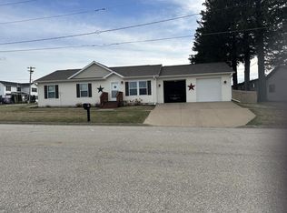 809 Broadway St, Cashton, WI 54619