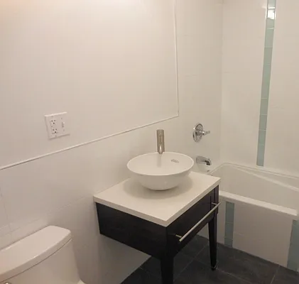 Rented by Rapid Realty Cobble Hill | media 35