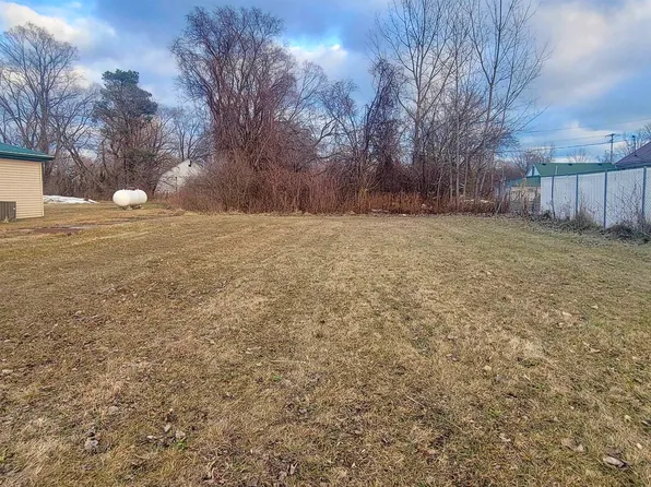 3840 N Huron Rd, Pinconning, MI 48650