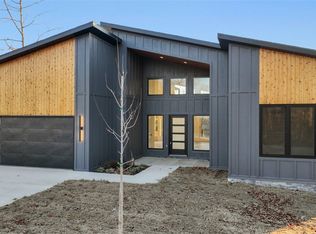30 Theodore Dr, Bella Vista, AR 72715