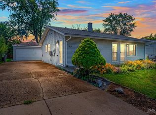 133 E Streamwood Blvd, Streamwood, IL 60107