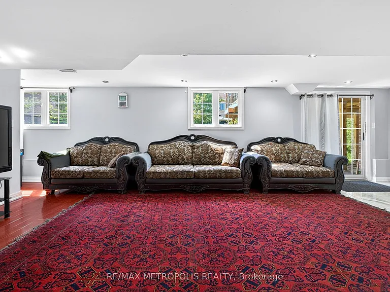 43 Williamson Dr W #BASEMENT — Photo 15