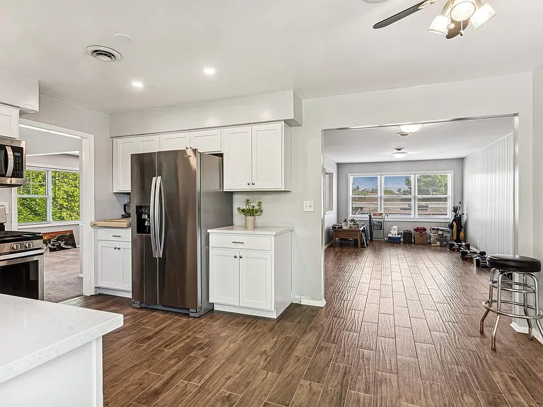8951 Skokie Blvd #3 — Photo 4