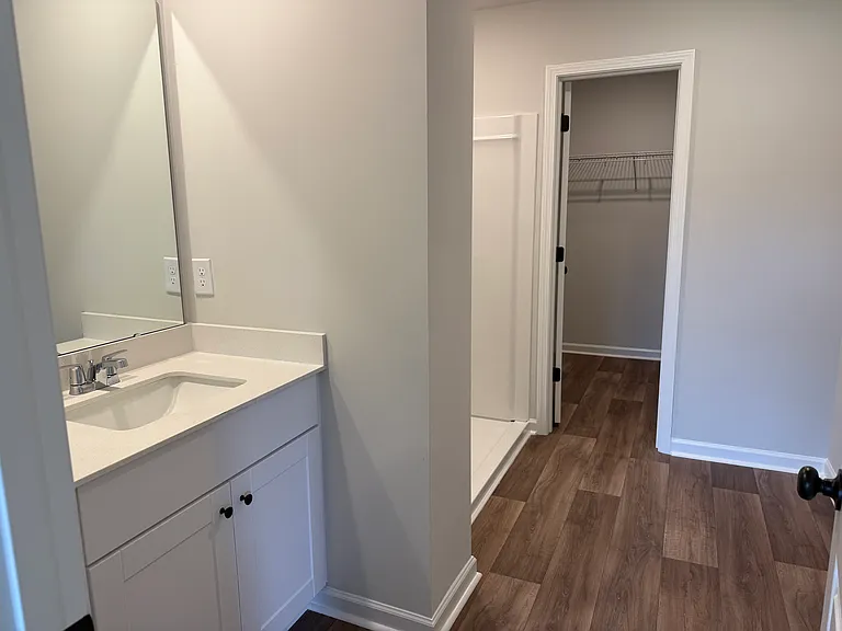1119 Cooper Hawk Ln SW — Photo 8