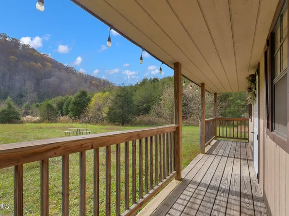 8272 Anglers Way Rd, Duffield, VA 24244