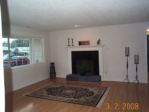 Fireplace in Living Rm