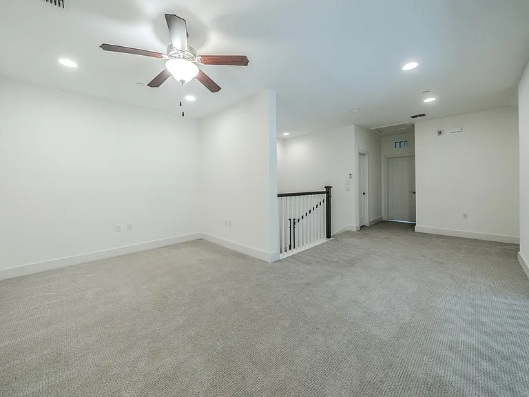 4050 Pequin Dr — Photo 32