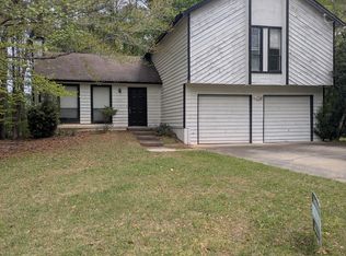 537 Fire Fly Dr, Tucker, GA