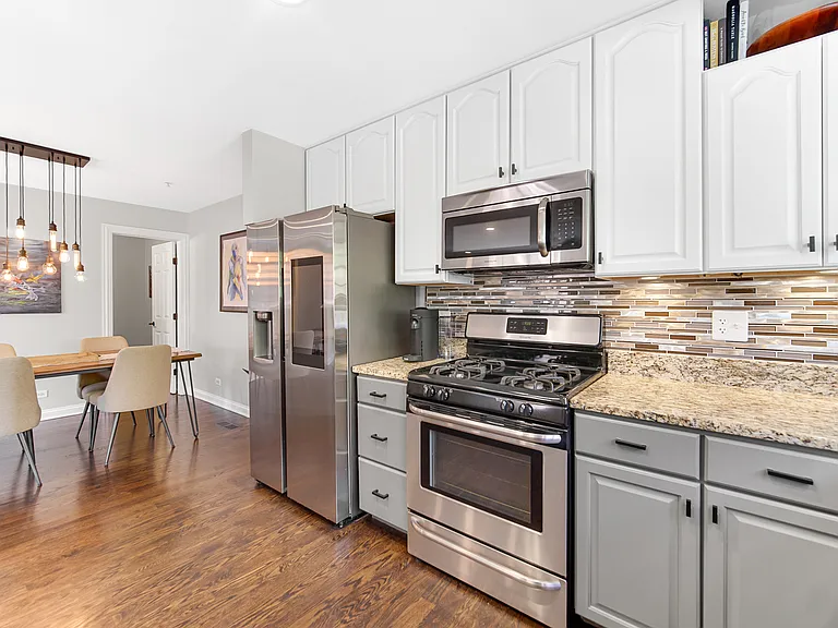 101 S Evergreen Ave #12G — Photo 6