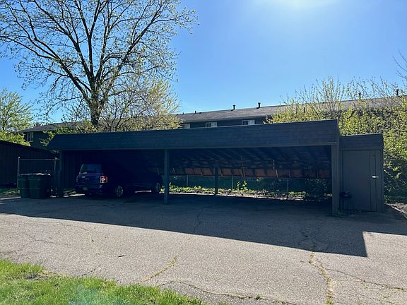 4th image of 3499 Canal Ave SW