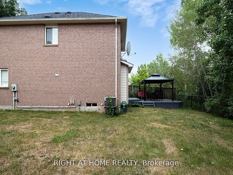 5160 Ravine Cres — Photo 6