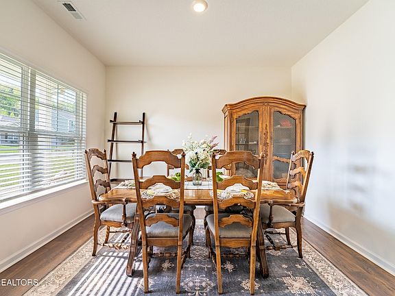 5th image of 8658 Leeanna Brooke Ln