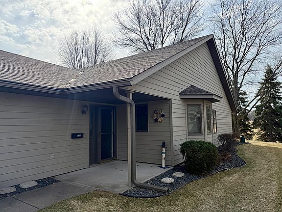 3rd image of 1329 Jackson Dr