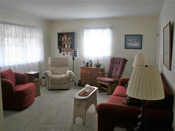4th image of 472 Old Glade Run Rd