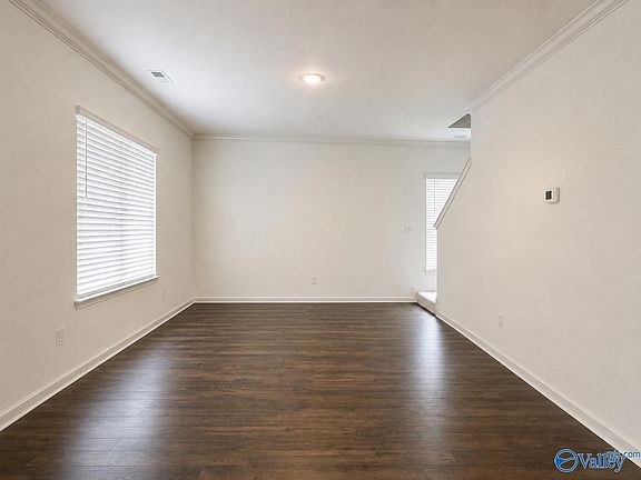 4th image of 2410 Bluff Haven Ln