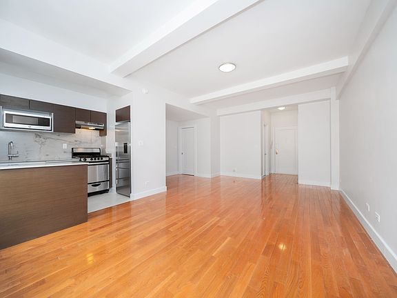 3rd image of 400 E 57th St APT 7H