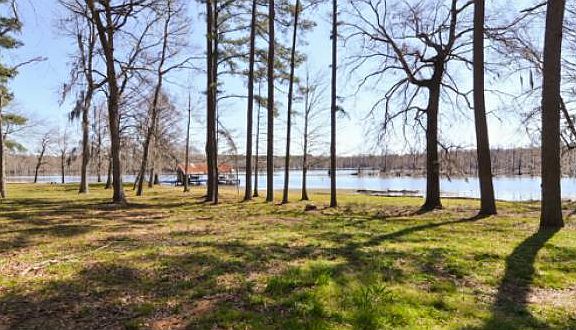 Lakefront property with 2