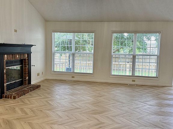 2nd image of 23 Kingfisher Cir
