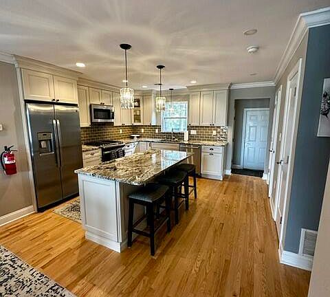 5th image of 15 Chapin Ave