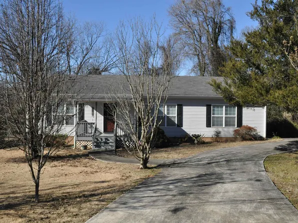 110 W Greenwood St, Landrum, SC 29356