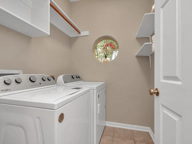 23939 River Place Dr — Photo 36