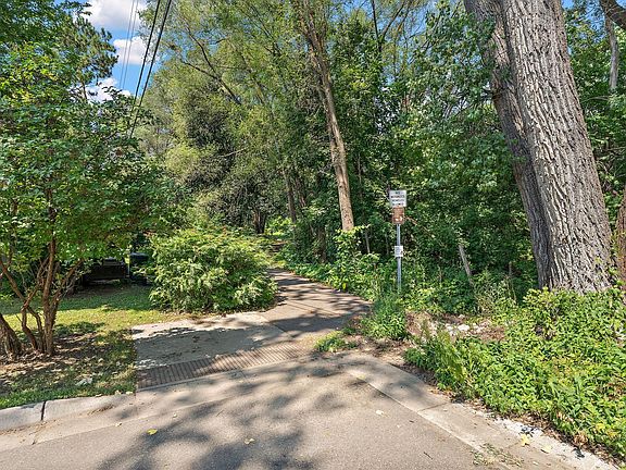 4th image of 1929 Jerrold Ave