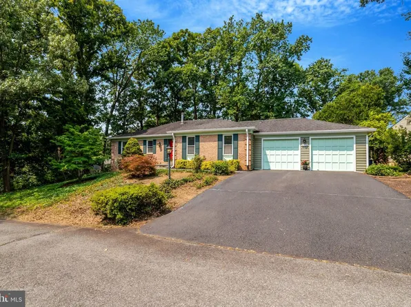 6104 Juneberry Ct, Alexandria, VA 22310