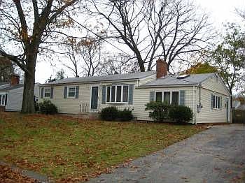 2nd image of 100 Gainsville Dr