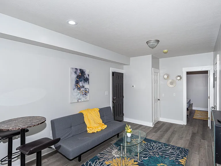 5143 E Washington St #101 — Photo 5