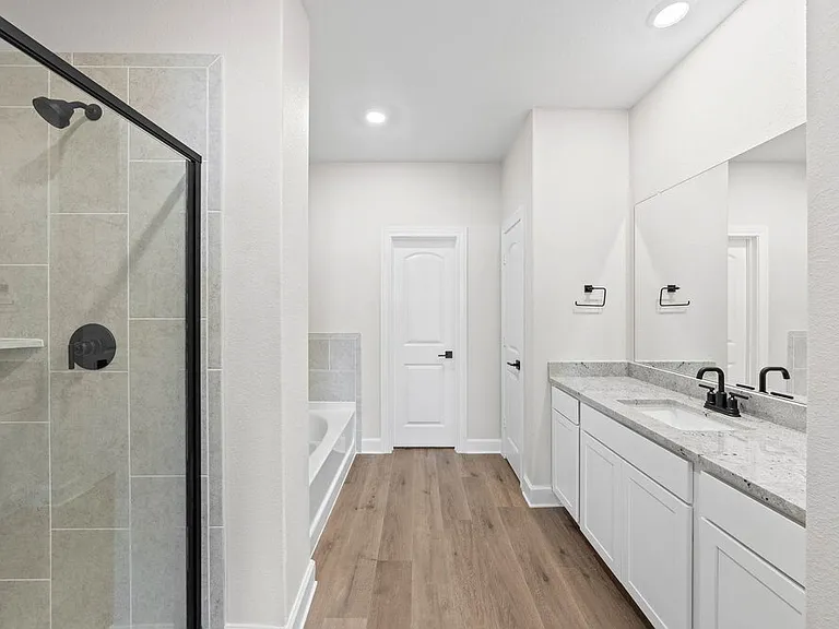 309 Magnolia Blvd — Photo 14
