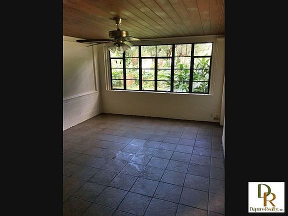 3rd image of 826 Escambia Dr