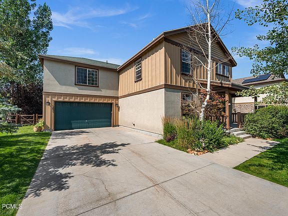 3rd image of 1272 E Foxcrest Ct