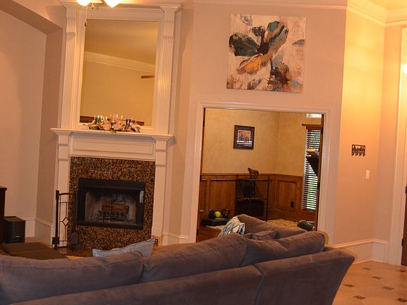 2nd image of 307 Cattail Cir