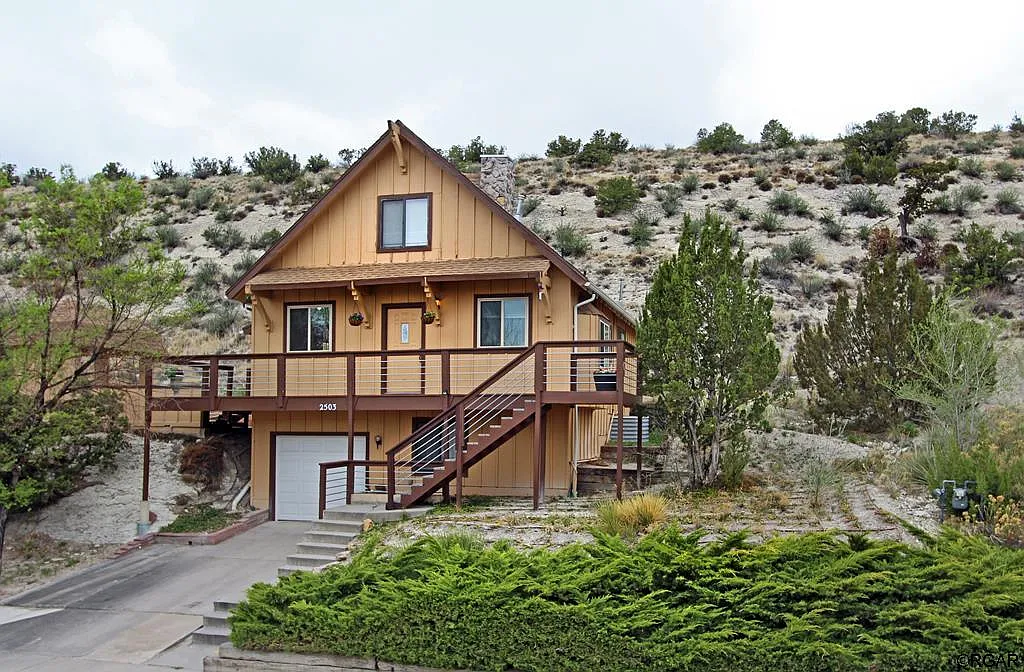 2503 Greenway Cir photo 1