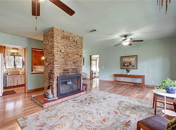 4th image of 4634 Marlo Dr