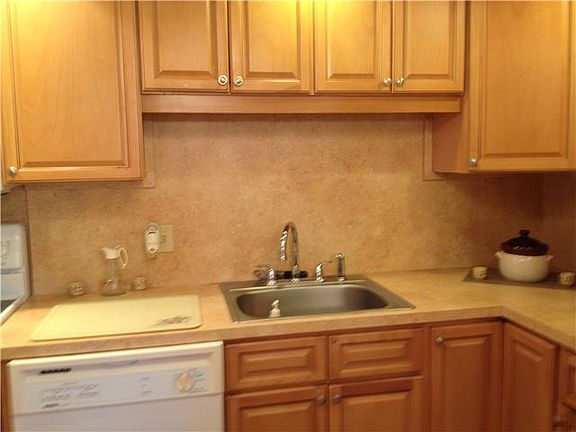 2nd image of 206 Wellington E #206