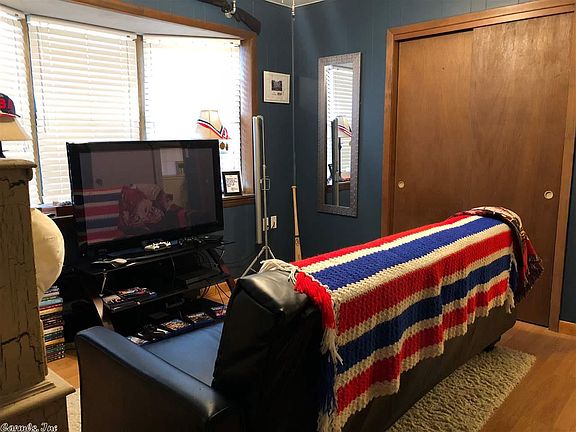 2nd image of 129 Lacefield Ln