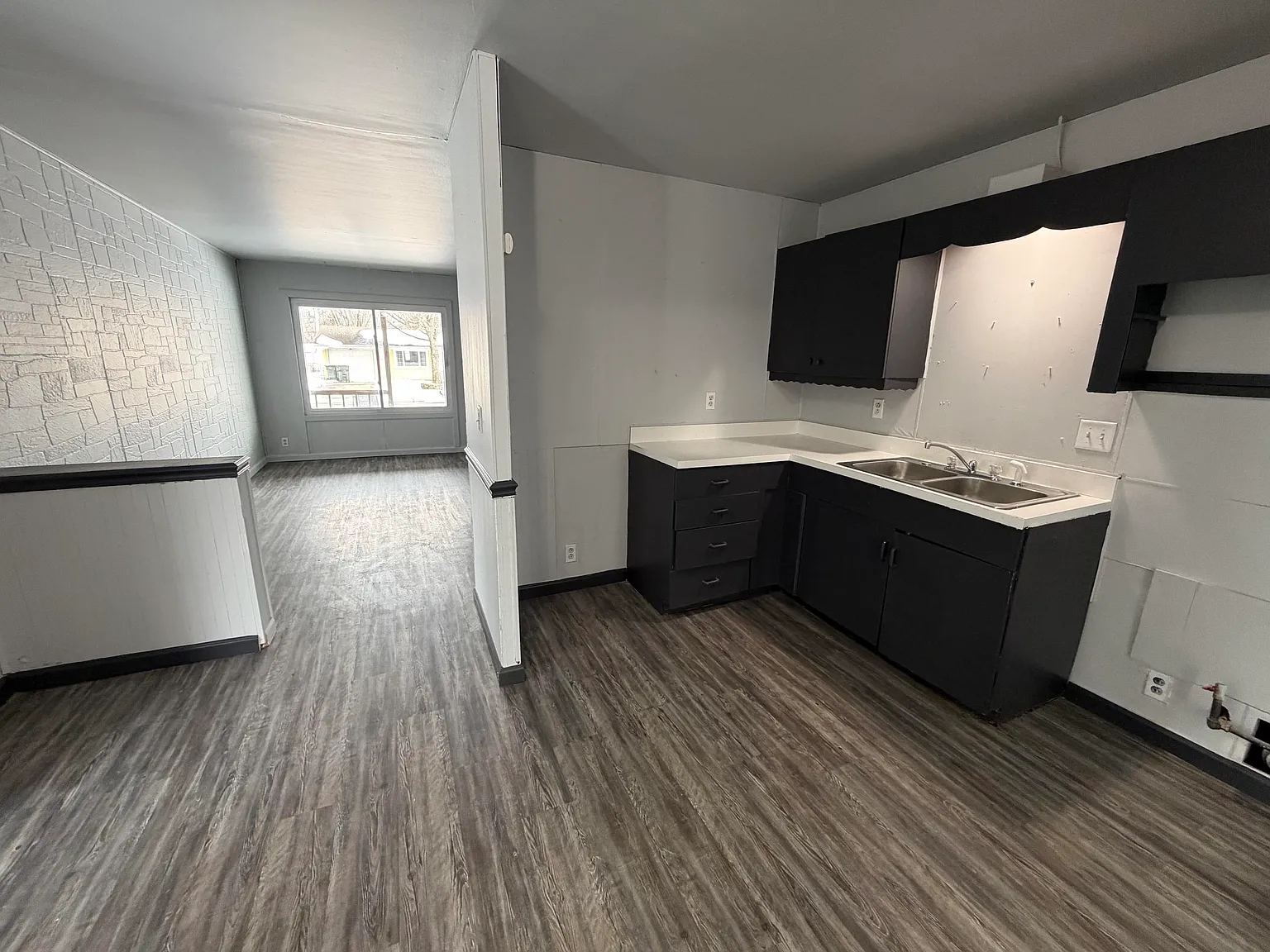 3 bed, 1150 sqft, $1,200 — Photo 3